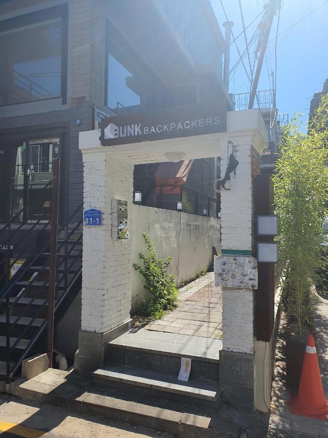Bunk Backpackers Guesthouse Seul Exterior foto